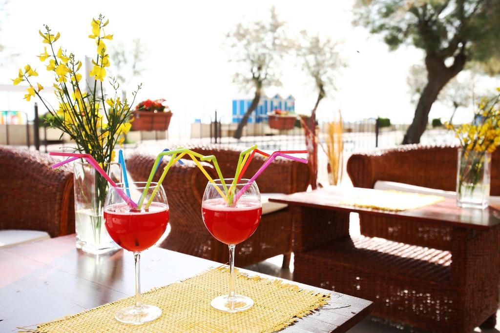 Miramare Inn Hotel Марота Екстериор снимка
