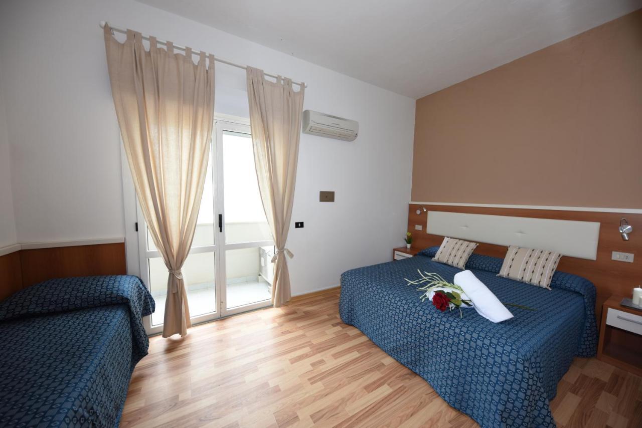 Miramare Inn Hotel Марота Екстериор снимка